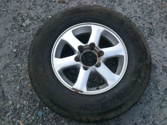 ขายแม็ก ISUZU 6รูขอบ16 จำนวน 1 วง