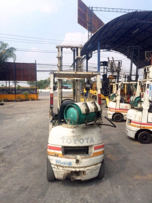 โฟล์คลิฟ Toyota1.5 ตัน  เสา5เมตร