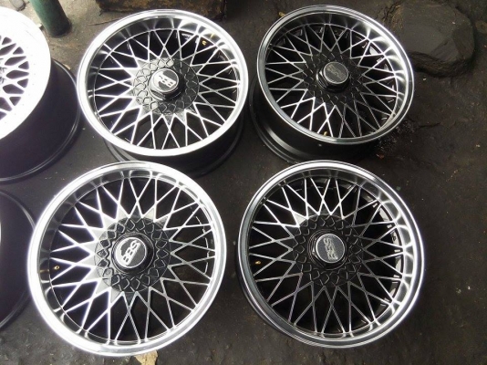 BBS 16 กว้าง 7 ออฟ 22 ใส่ 4 รู 100 และ 114 สวยๆใสๆ