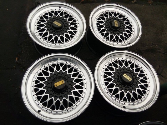 bbs 16 กว้าง 7.5 ออฟ 21 ใส่ 4 รู 100 หล่อดูดีมีรสนิยม