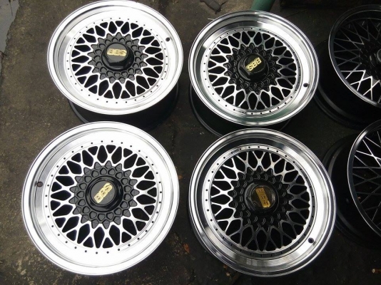 bbs 16 กว้าง 7.5 ออฟ 21 ใส่ 4 รู 100 หล่อดูดีมีรสนิยม