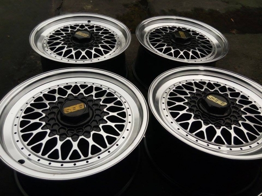 bbs 16 กว้าง 7.5 ออฟ 21 ใส่ 4 รู 100 หล่อดูดีมีรสนิยม