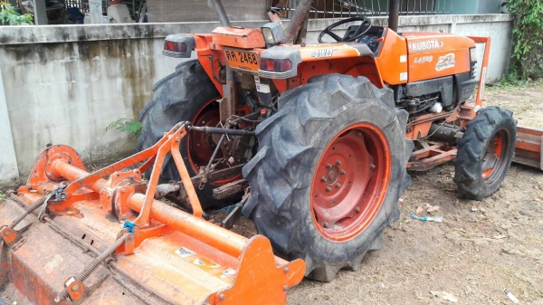 รถไถ L45  ราคา 199,999  ต่อรองได้ครับ  มหาสารคาม  อุปกรณ์ สามชิ้น