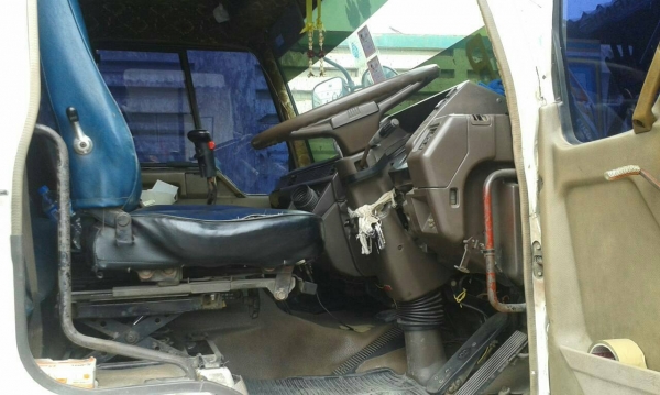 ปรับราคา ขาย 655,000บ สิบล้อ มิตซู ไอ้หลง FN527MA195 เกียร์10สปีส 2เพา เทนเลอร์ ลากแม็คโค 200 สภาพดีสวยพร้อมทะเบียนพร้อมโอน