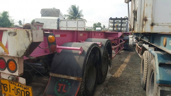 ขายหางเทเลอร์ก้าง 2 เพลา มี2หาง ขายหางเทเลอร์ก้าง 2 เพลา มี2หาง