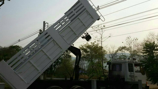 ขาย 10ล้อ Mitsubishi 220/3เพลา ปี38 พร้อมใช้งาน ขาย 10ล้อ Mitsubishi 220/3เพลา ปี38 พร้อมใช้งาน