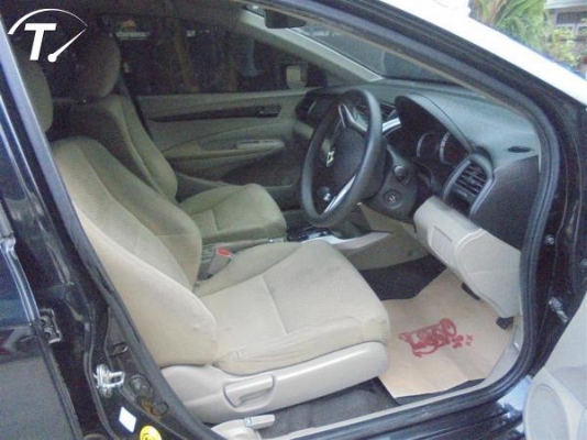 honda city 1.5 s i-vtec auto ไฟฟ้า พาวเวอร์ สภาพสวยๆเดิมๆพร้อมใช้ไม่เคยชน มีริ้วรอยบ้าง ภายในต้องทำความสะอาด มือเดียว ไมล์18xxxx ราคาต่อรองได้จ้า