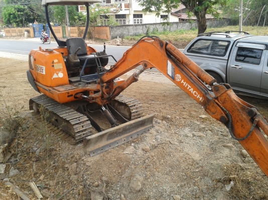 ขายด่วน แม็คโครเล็ก HITASHI สภาพพร้อมใช้งาน เครื่องปั้มดี โซ่ช่วงล่างเต็ม เอวแน่น เครื่องปั้มดีเยี่ยม คอลโทรลสั้น เอกสารสัญญาซื้อขาบ