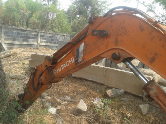 ขายด่วน แม็คโครเล็ก HITASHI สภาพพร้อมใช้งาน เครื่องปั้มดี โซ่ช่วงล่างเต็ม เอวแน่น เครื่องปั้มดีเยี่ยม คอลโทรลสั้น เอกสารสัญญาซื้อขาบ