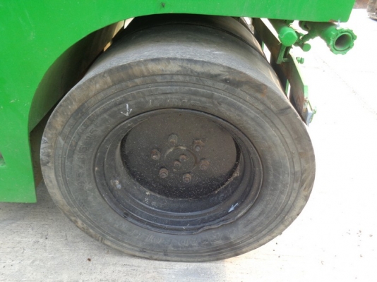 สินค้าเก่านอก ขายถูกด่วนๆ SAKAI TW25 รถบดหน้าเหล็ก-หลังยาง/แบบ 2.5 ตัน /ขับเคลื่อน 2 เพลา/เลี้ยวเอว/ราคาเพียง 265,000 บาท สนใจติดต่อ 0819337688