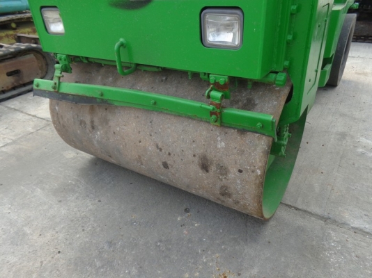 สินค้าเก่านอก ขายถูกด่วนๆ SAKAI TW25 รถบดหน้าเหล็ก-หลังยาง/แบบ 2.5 ตัน /ขับเคลื่อน 2 เพลา/เลี้ยวเอว/ราคาเพียง 265,000 บาท สนใจติดต่อ 0819337688