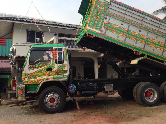 สิบล้อ DECA 270