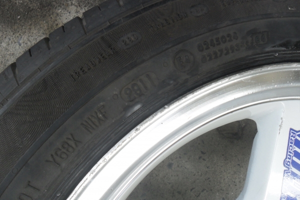 ล้อแม็ก15นิ้ว4รู100 พร้อมยาง สวยๆ 4 ล้อ ราคา 6500 บาท