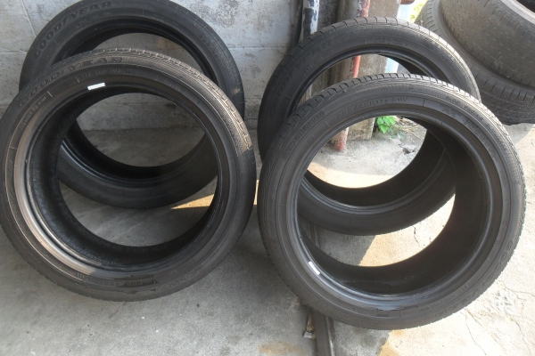 ยาง GoodYear 225/45R17ปี12 สวยๆ 4 เส้น ราคา 3000 บาท