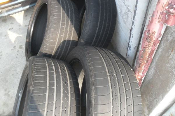 ยาง GoodYear 225/45R17ปี12 สวยๆ 4 เส้น ราคา 3000 บาท