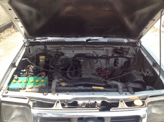 ขาย NISSAN FRONTIER 2.5G โฟ เกียร์ธรรมดา ปี1999 แค็ป กระจกไฟฟ้า สีบรอนซ์เงิน รถสวยพร้อมใช้งาน สมกับราคาและอายุของรถคะ