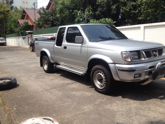 ขาย NISSAN FRONTIER 2.5G โฟ เกียร์ธรรมดา ปี1999 แค็ป กระจกไฟฟ้า สีบรอนซ์เงิน รถสวยพร้อมใช้งาน สมกับราคาและอายุของรถคะ