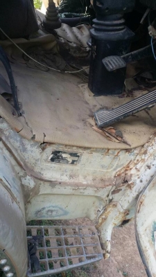 6 ล้อดั้ม 168 แรง KL340 ปี 2532 ยาง 900-20 เล่มพร้อม เครื่อง EH700