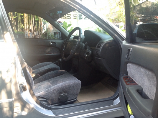 TOYOTA COROLLA 1.8 SE.G ALTIS รุ่น TOP ปี 2001 รถสวยพร้อมใช้งานครับ