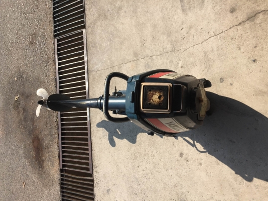 ขายเครื่องเรือ YAMAHA 4.5 แรง สภาพดี ใช้งานได้ปกติ