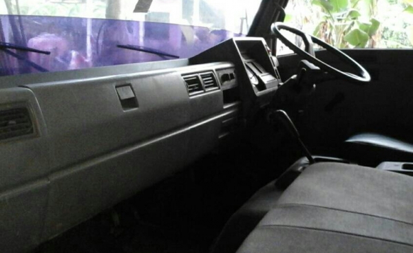 หกล้อ ฮีโน่ FC120ปี40 ดั้มสามมิต สภาพดีพร้อมใช้ ทะเบียนพร้อมโอน หกล้อ ฮีโน่ FC120ปี40 ดั้มสามมิต สภาพดีพร้อมใช้ ทะเบียนพร้อมโอน