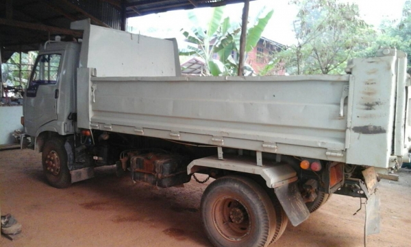 หกล้อ ฮีโน่ FC120ปี40 ดั้มสามมิต สภาพดีพร้อมใช้ ทะเบียนพร้อมโอน หกล้อ ฮีโน่ FC120ปี40 ดั้มสามมิต สภาพดีพร้อมใช้ ทะเบียนพร้อมโอน