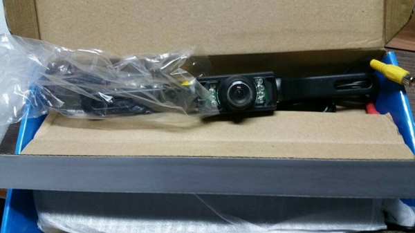 กล้องมองถอยหลัง พร้อมจอ 2.7" ในกระจกมองหลัง อันละ 1000 บาท