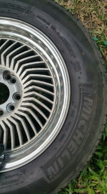 ขายยาง 205 65 15 Michelin Energy MXV8 4 เส้น
3750 บาท 4 เส้น
ดอกยังลึกอยู่ ตามรูปเลยครับ 

ล้อ japan แท้ ลาย classic ขาย 8500
ถ้าเอาพร้อมยาง 11000 บาท

สนใจ 0834301397
line: surawat.hant