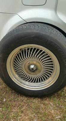 ขายยาง 205 65 15 Michelin Energy MXV8 4 เส้น
3750 บาท 4 เส้น
ดอกยังลึกอยู่ ตามรูปเลยครับ 

ล้อ japan แท้ ลาย classic ขาย 8500
ถ้าเอาพร้อมยาง 11000 บาท

สนใจ 0834301397
line: surawat.hant