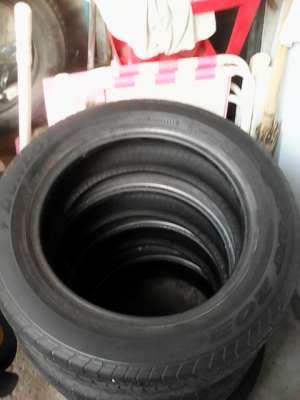 ขายยาง Dunlop SP Sport 2030 185/60/R15 ปี11 ดอกเหลือเยอะครับ เนื้อยางยังนิ่ม