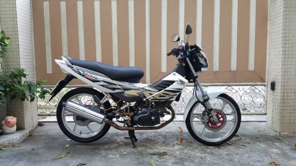 ขออนุญาติขาย Honda Sonic New 125 ปี 51 สีขาวมุก รุ่นสุดท้าย ขออนุญาติขาย Honda Sonic New 125 ปี 51 สีขาวมุก รุ่นสุดท้าย