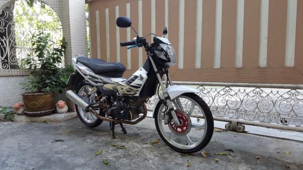 ขออนุญาติขาย Honda Sonic New 125 ปี 51 สีขาวมุก รุ่นสุดท้าย ขออนุญาติขาย Honda Sonic New 125 ปี 51 สีขาวมุก รุ่นสุดท้าย