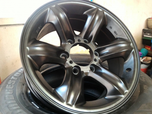 ขายล้อเล็บเหยี่ยวแท้ Isuzu 4  WD สีแบล็คซิลเวอร์ - ไฮเปอร์โครเมียม