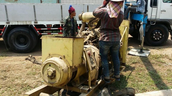 เครื่องกำเนิดไฟฟ้า เครื่องยนต์ 8 สูบ Hino ef 350 350 แรงม้า สภาพสวยแจ่ม