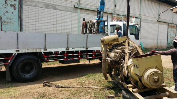 Hino ef 350 เครื่องกำเนิดไฟฟ้า เครื่องยนต์ 8 สูบ สภาพสวยจากร้านวินิตรลาดหลุมแก้วครับ