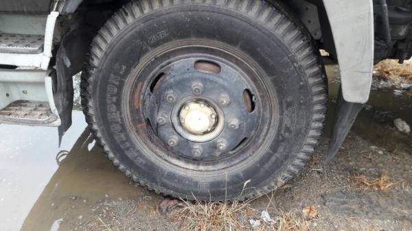 ขายด่วน!!รถบรรทุกหกล้อติดเครนFF3H195แรงยาว7.2เมตรเครน4.5ตัน 081-159755K.อิ้ง,081-2995537K.อู้ด