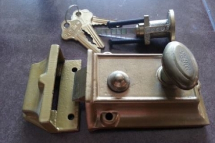 ขายกลอนตึกตราสมองานใหม่เก่าเก็บสวยงาม