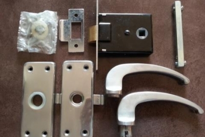 ขายมือจับเขาควายบิดประตูตราม้างานใหม่เก่าเก็บ