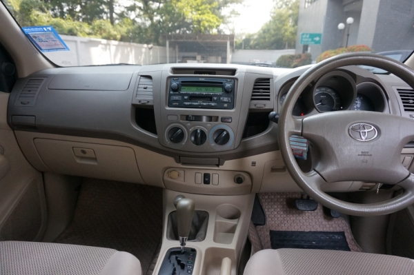 VIGO 4x4 4ประตู 4WD 3.0 G auto ตัว Topสุด สภาพใหม่มาก VIGO 4x4 4ประตู 4WD 3.0 G auto ตัว Topสุด สภาพใหม่มาก