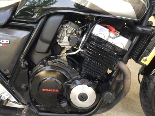 ขาย cb400 ปี 98 vs. สรรพสามิตรตัวจริง สวยๆ 64000 ด่วนๆคับ