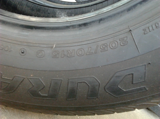 ยาง 205/70/15 ปี13 บริสโตน Duravis R611 มี 1คู่ 1800บาท
