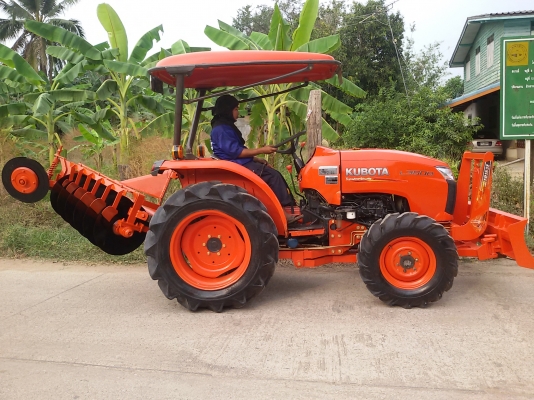 ขายคูโบต้า  L3008ไบมีดคานโคง ราคา285000บาท พร้อมใช้งานสายๆครับสนใจ โทร0813655997 อำพร พาเจริญ ต วังบัว อ คลองขลุง จ กำแพงเพชร ราคานี้ยังต่องลองได้อีกนะครับ   ดูสินค้าเพิ่มเติมได้ที่  (http://buasorn.truck2hand.com)