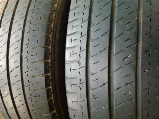 ยางมิชลิน205-70-15 ปี13 มี 1คู่ 1200บาท