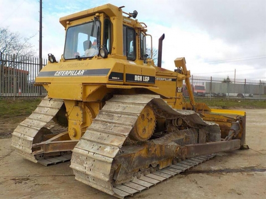 ขาย รถแทรคเตอร์ D6H LPG จำหน่าย รถ เครื่องจักร นำเข้า100\% อปกรณ์ทุกชิด ราคาถูก eurotec. 0818176901