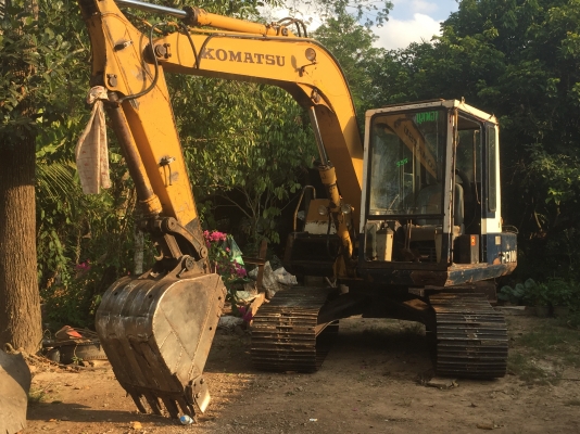 แมคโค pc60 รุ่น5 ติดต่อ 080-1405528