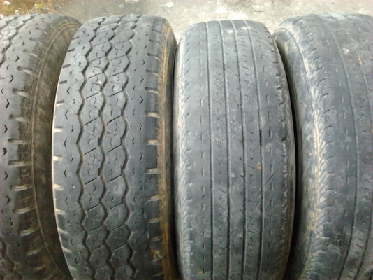 ล้อกะทะ6รูใส่ อีซูซุ พร้อมยาง215-70-15 บริสโตน ชุด2500บาท