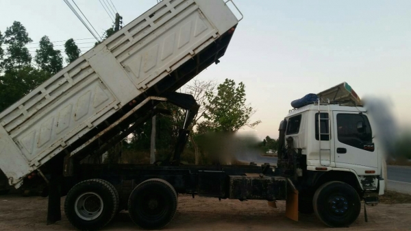 รถอีซุซุ 10 ล้อดั้ม FXZ 270 แรงม้า ปี 51.    สนใจติดต่อ  081 - 6079515