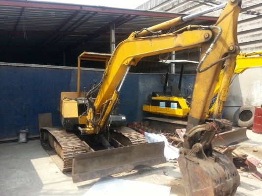 Komatsu Pc40-6 เครื่องเดิม ปั้มเดิม เอวแน่น ช่วงล่างดี รถพร้อมใช้