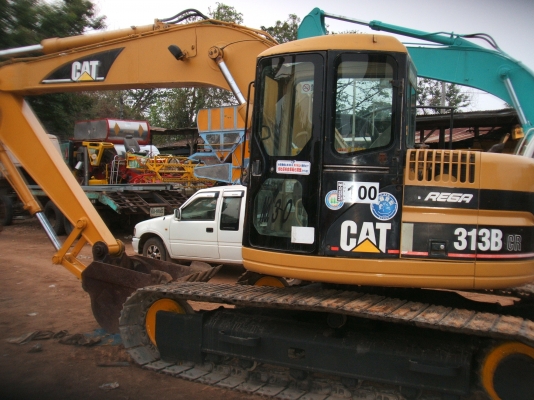 ขายรถแม็คโคร CAT313 เก่าญี่ปุ่น สภาพดีพร้อมใช้งาน ขายสดหรือดาวน์ก็ได้