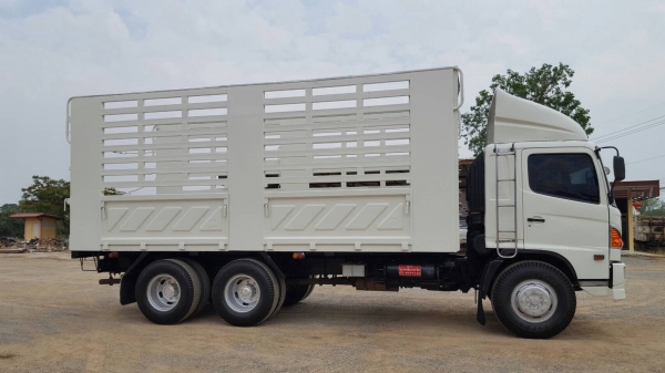 ขาย HINO FL1J MEGA 220 แรงม้าปี 47 กระบะล่องสามมิตรไม่ดั้ม